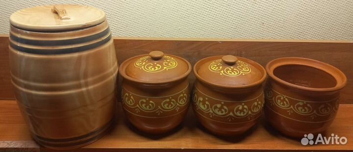 Бочонок кухонный, горшки керомические СССР