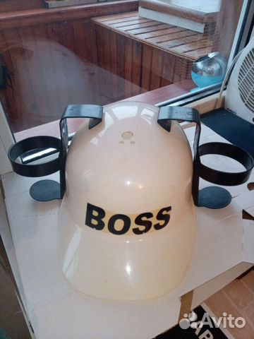 Каска с держателем для банок