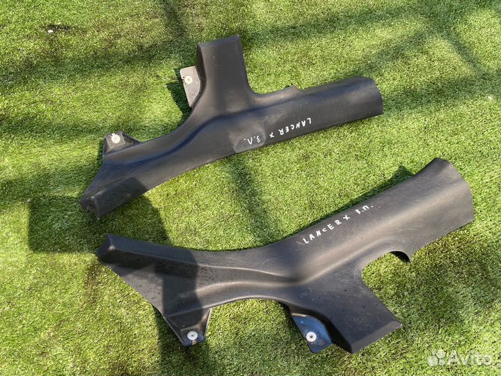 Накладка порогов Mitsubishi Lancer X