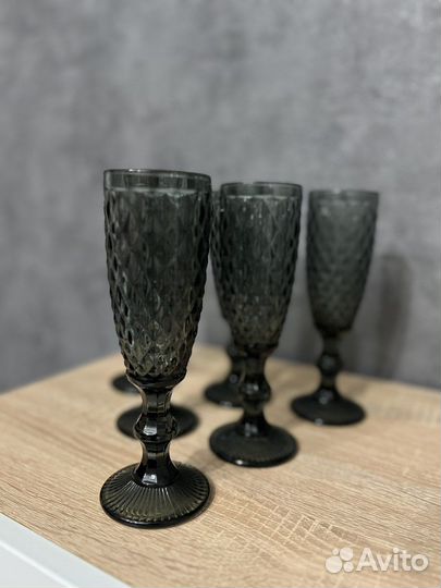 Бокалы для шампанского