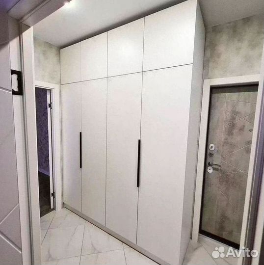 Шкаф распашной створчатый