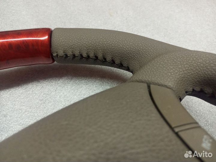 Руль на Toyota Kluger V