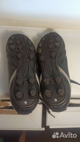 Футбольные бутсы