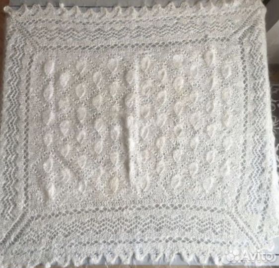 Пакетом женские головные уборы, Б/У- 10 позиций