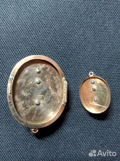 Золотая брошь