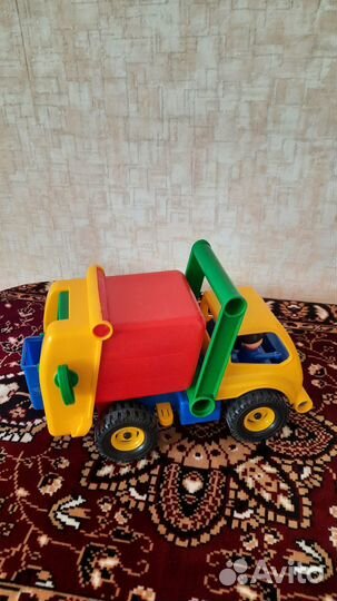 Пластмассовые машинки детские