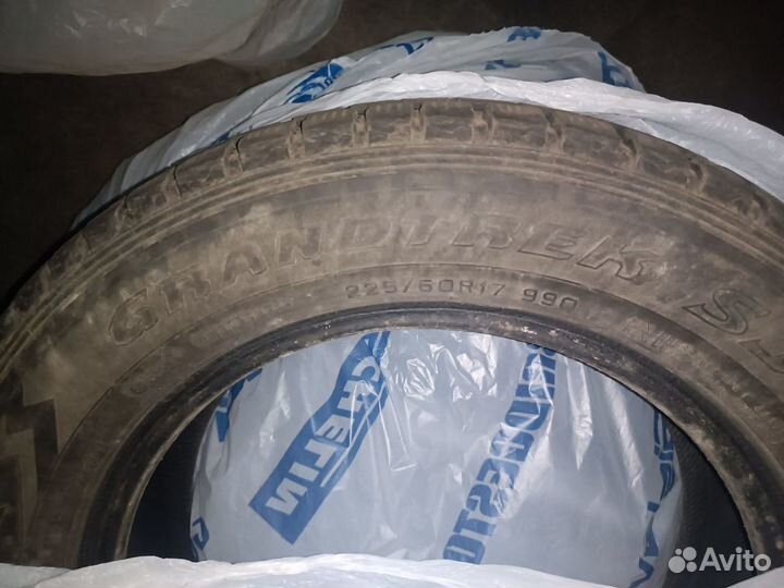 Kumho Road Venture ST KL11 225/60 R17