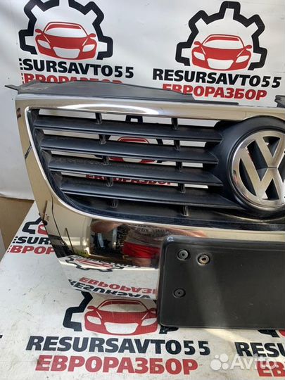 Решетка радиатора Vw Passat B6 2.0 tfsi BWA 2007
