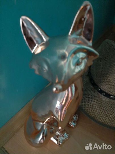 Лиса фарфор -интерерная