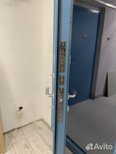 Дверь входная металлическая