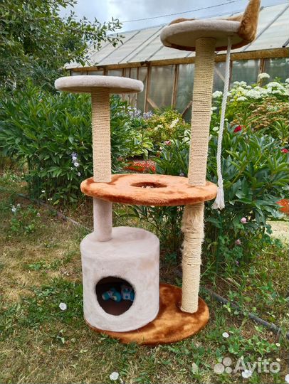 Домик для кошки с когтеточкой