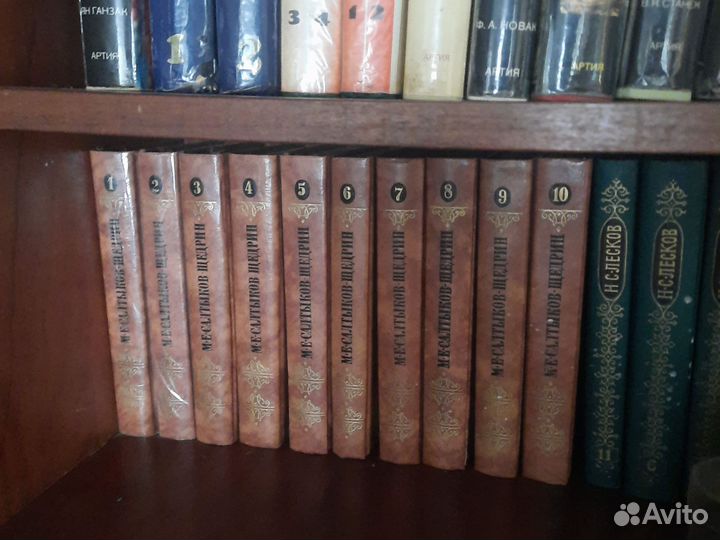 Продам книги