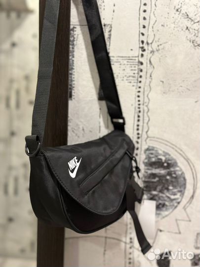 Сумка бананка Nike через плечо непромокаемая