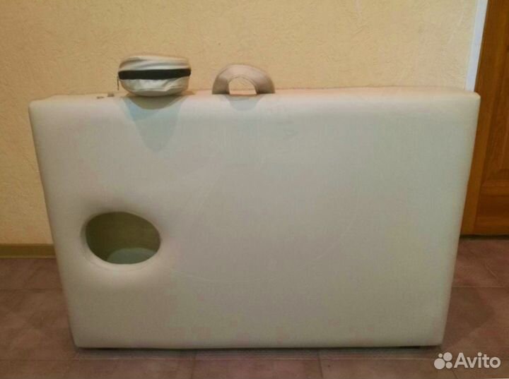 Массажный стол