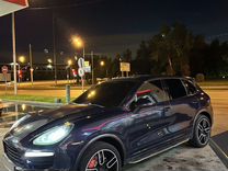 Porsche Cayenne Turbo 4.8 AT, 2010, битый, 127 000 км, с пробегом, цена 1 700 000 руб.