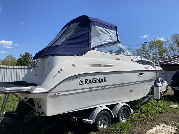 Катер Bayliner 245