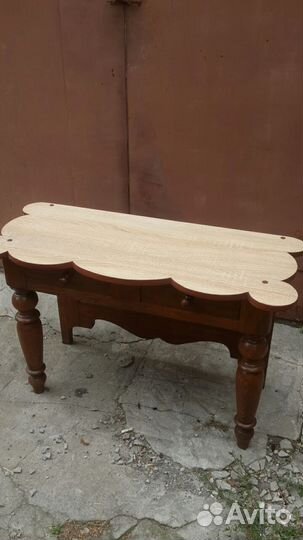 Антикварный столик