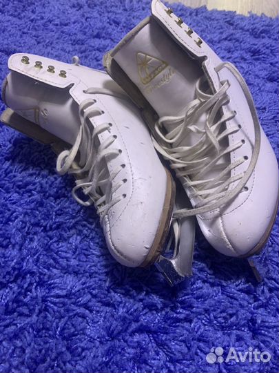 Фигурные коньки Jackson freestyle