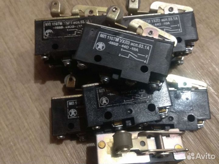 Микровыключатель