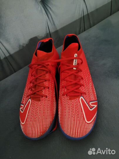 Футбольные бутсы demix