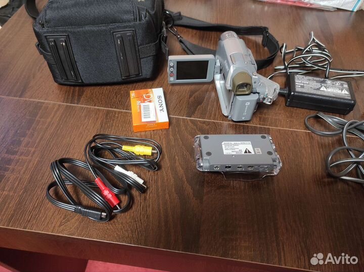 Видеокамера sony handycam DCR-HC22E