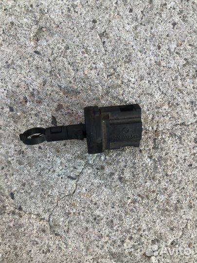 Датчик температуры воздуха Volkswagen Sharan
