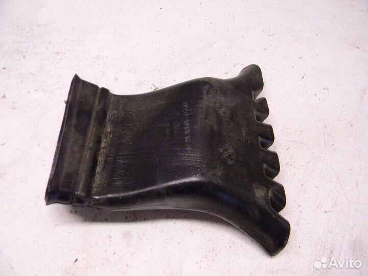 Воздуховод Focus III 2011