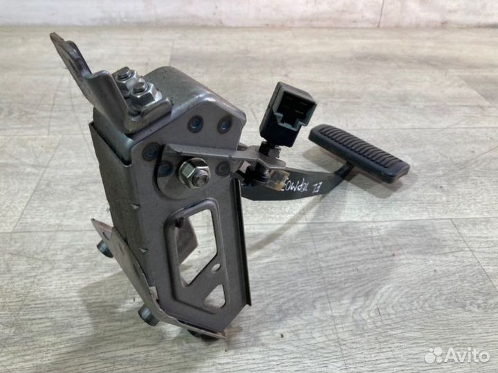 Педаль тормоза Hyundai Elantra Hd седан G4FC 2009