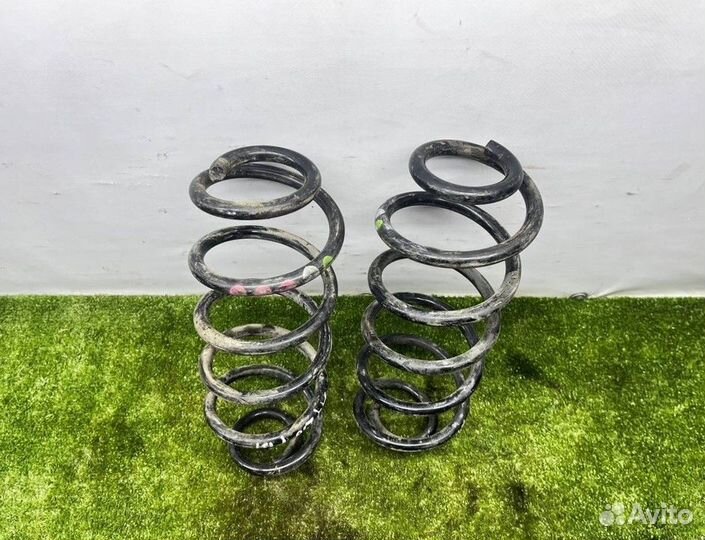 Пружина подвески задняя (пара) Audi A4