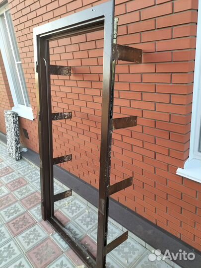 Дверь входная металлическая уличная