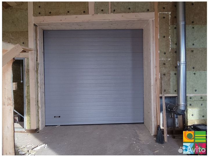 Секционные ворота для гаража alutech