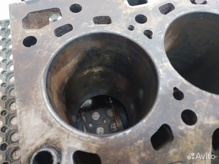 Блок цилиндров двигателя D4CB 2.5 сrdi дизель