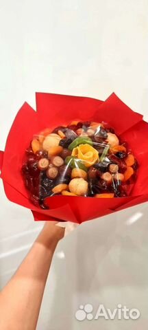 Букет из сухофруктов и орехов