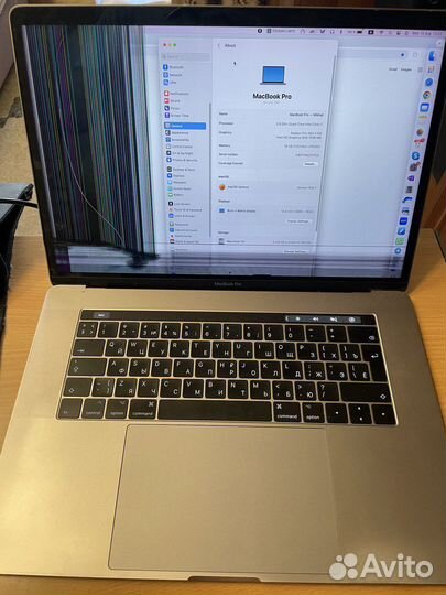 Ноутбук Apple Mac Book Pro 15 (2017) битый экран