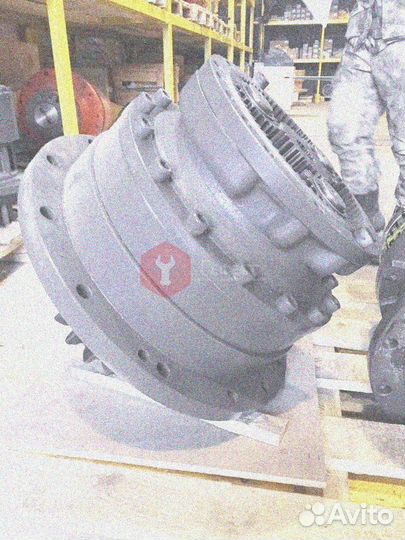 Поворотный редуктор Hyundai R210W 31Q6-10141