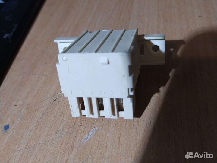 Клавиша включения