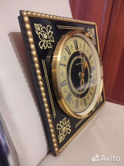 Старинные настенные часы