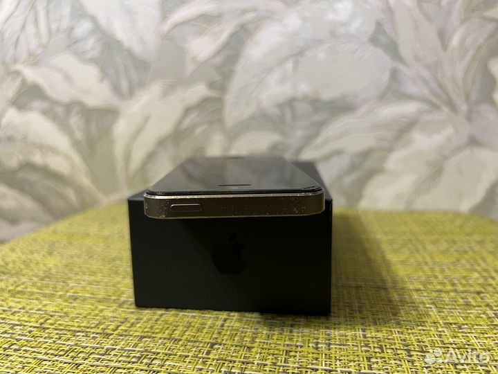 iPhone 5S, 16 ГБ