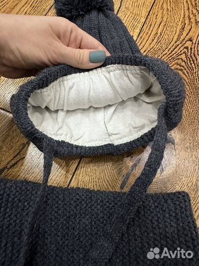 Демисезонная шапка и снуд