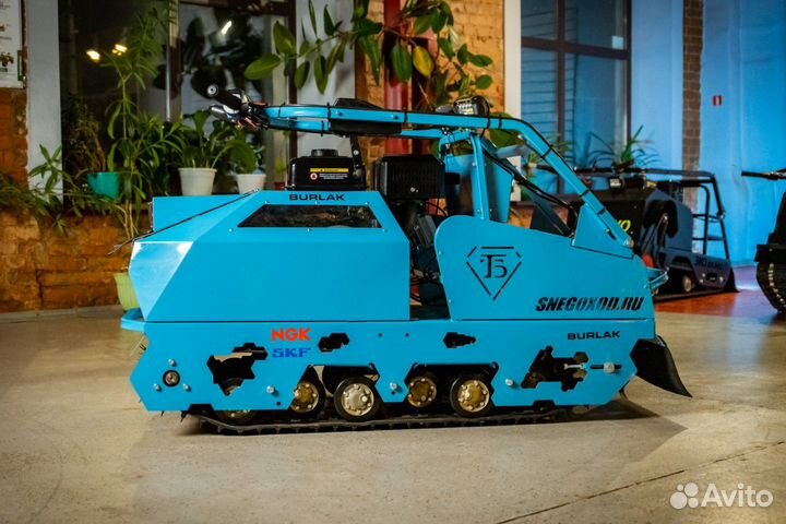 Мотобуксировщик Бурлак таёжник