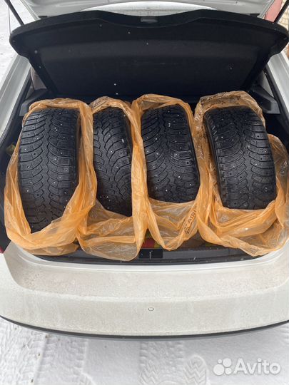 Bridgestone Blizzak Spike-01 195/55 R16 87L