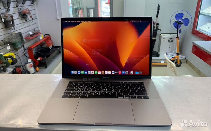 Зв8-Ноутбук Apple MacBook Pro