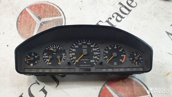 Приборная панель Mercedes W140