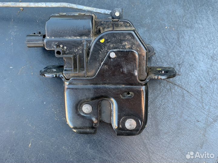 Замок крышки багажника LADA vesta