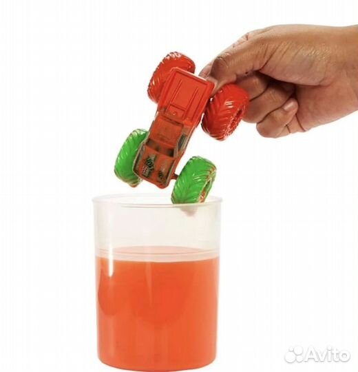 Машинка Hot Wheels Monster Trucks Color Reveal