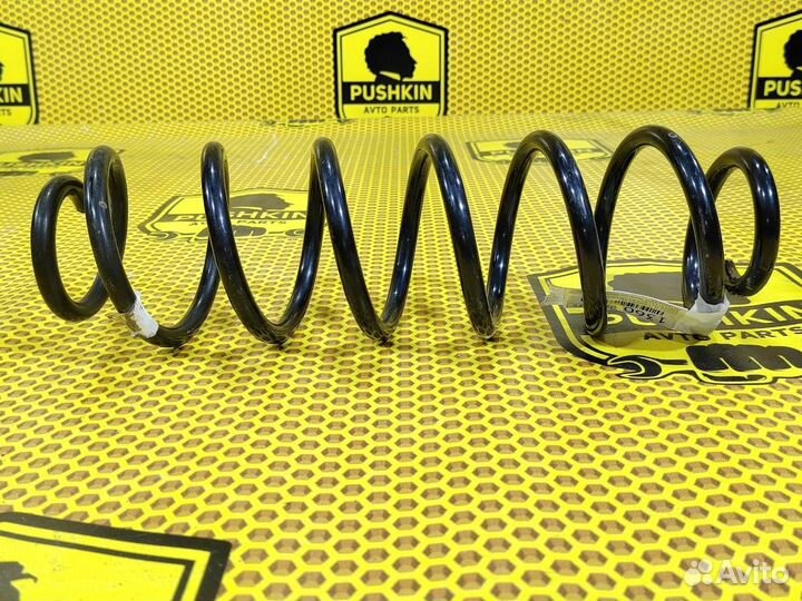 Пружина подвески задняя левая Skoda Octavia A7