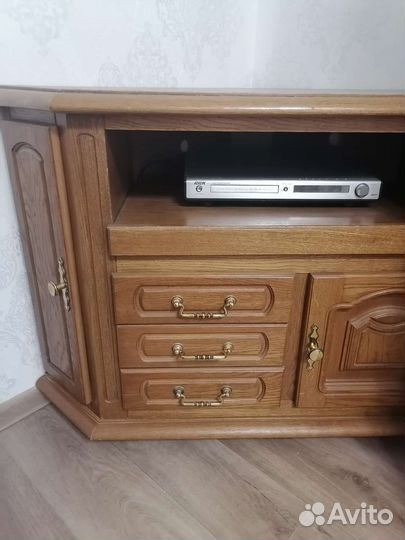 Тумба под телевизор угловая