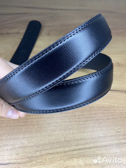 Мужской кожаный ремень