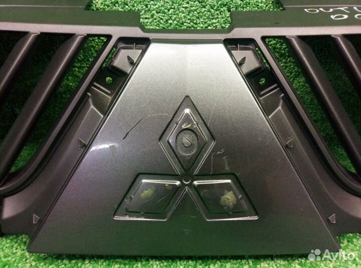 Решетка радиатора Mitsubishi Outlander XL 2006-200