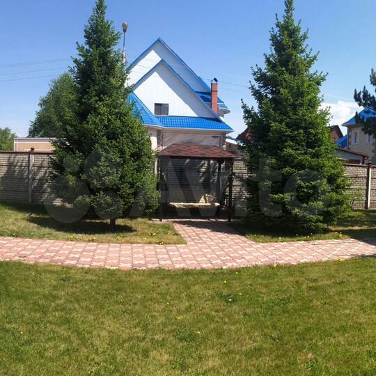 Коттедж 560 м² на участке 30 сот.